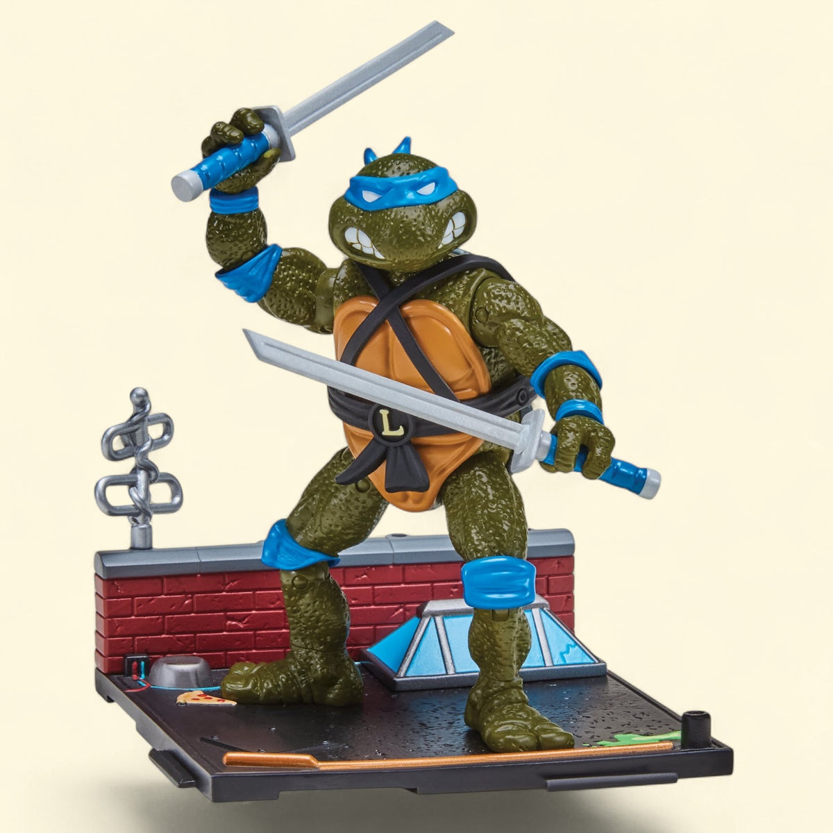 Playmates Toys Teenage Mutant Ninja Turtles Leonardo Action Figure,... — authentic US product shipped worldwide by Toy Terminal